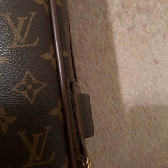 Louis  Vuitton 60in Luggage - Picture 9 of 14